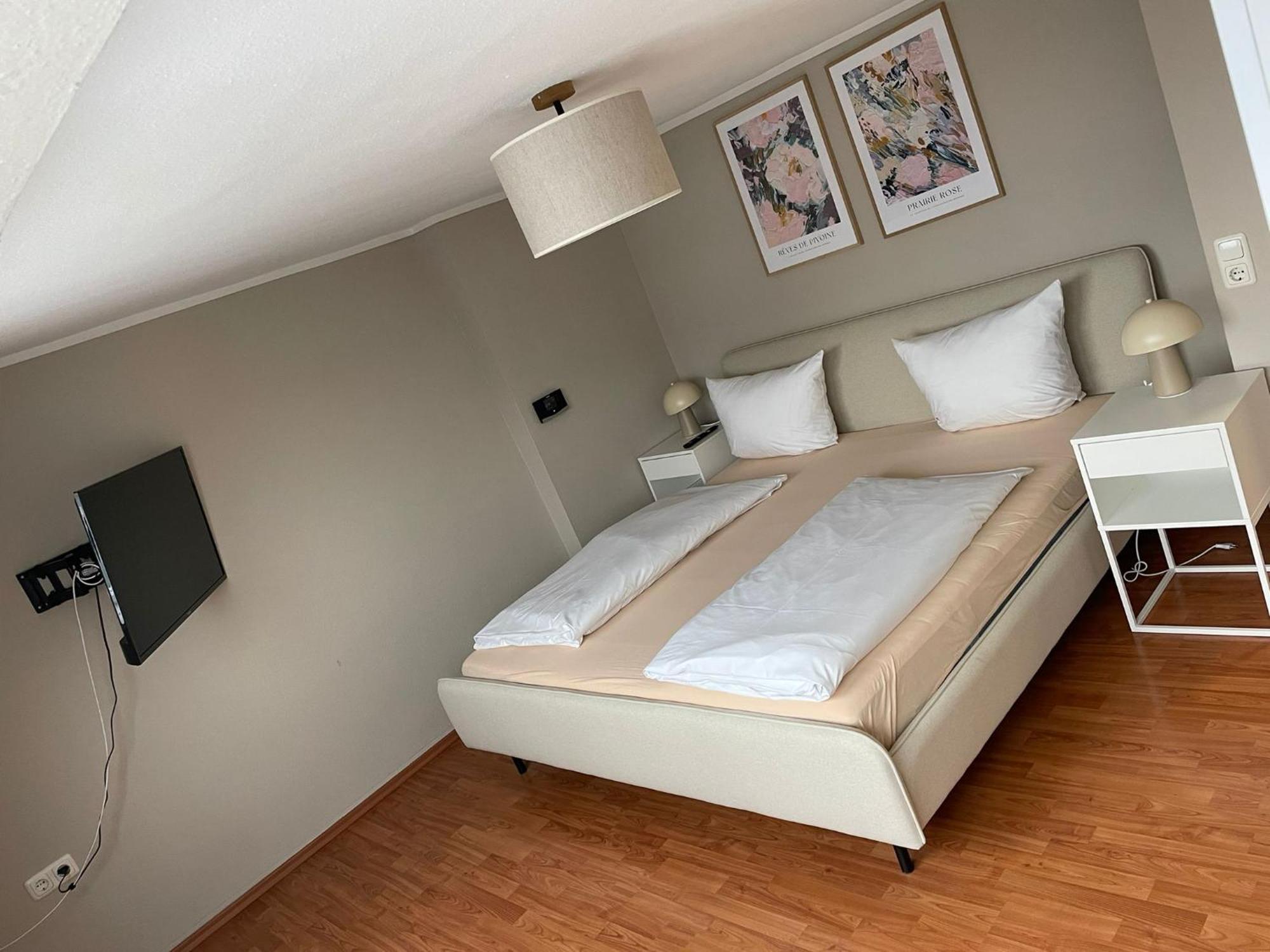 Homie Stay Schiestlstrasse - Moderne Dachgeschosswohnung Mit 2 Schlafzimmern فورتسبورغ المظهر الخارجي الصورة