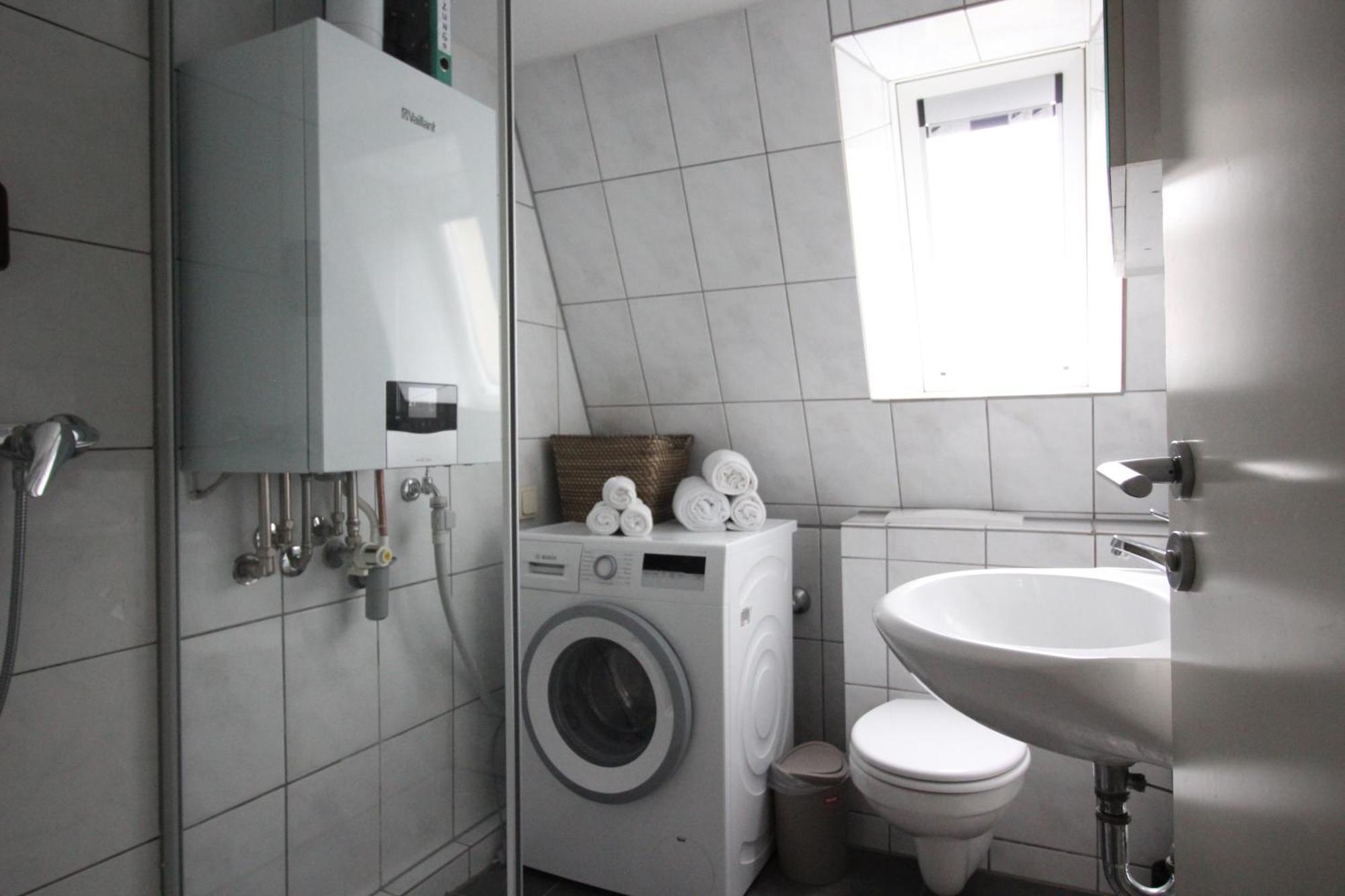 Homie Stay Schiestlstrasse - Moderne Dachgeschosswohnung Mit 2 Schlafzimmern فورتسبورغ المظهر الخارجي الصورة